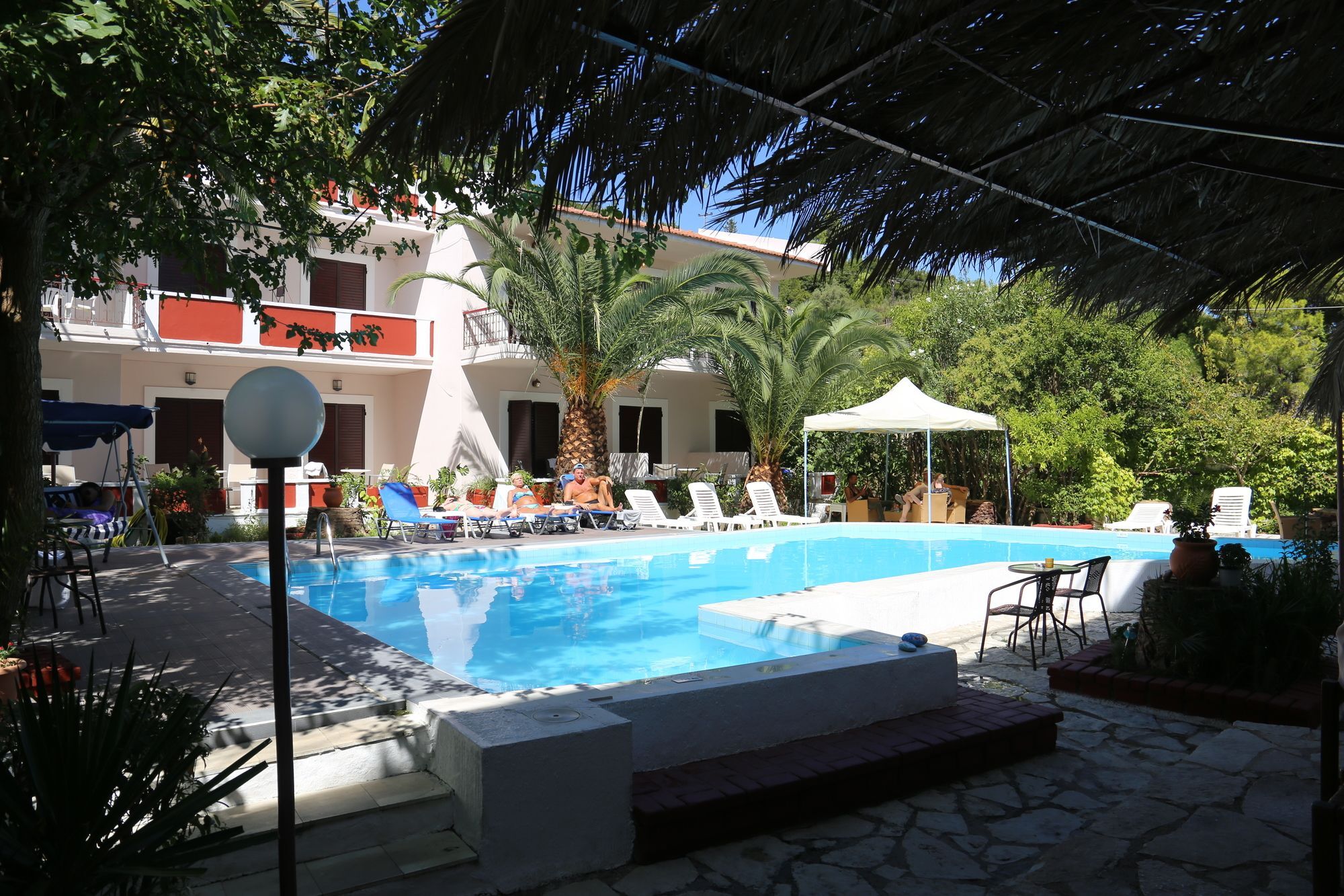 Sunshine Inn Hotel Лигия Экстерьер фото